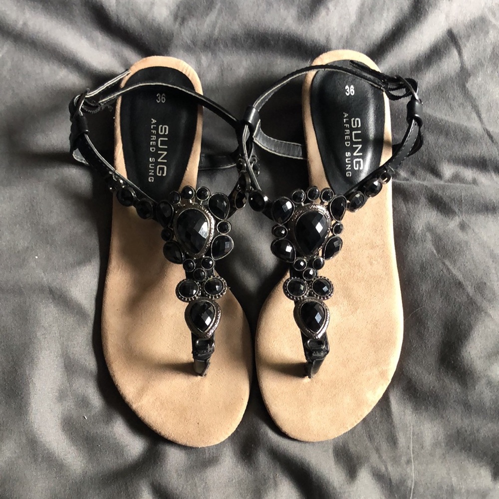 Alfred Sung Sandals